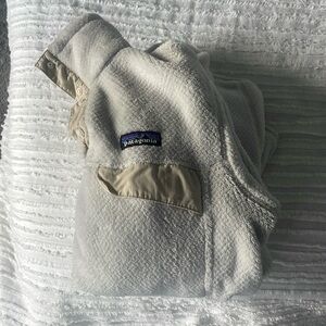 Patagonia women’s fleece pullover
